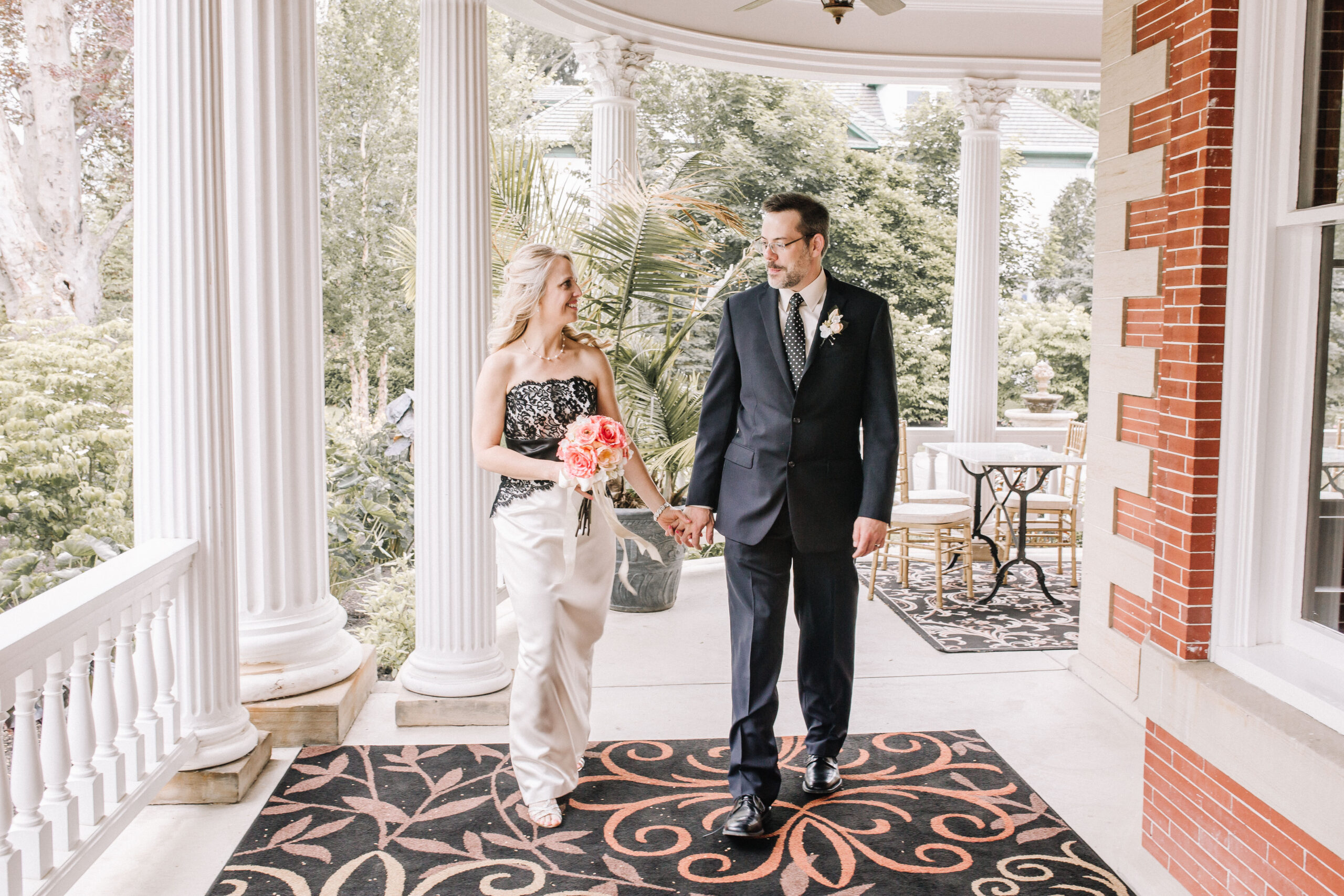 Dania & Jason - Northeast Ohio Wedding Photographer -Sebring Mansion Inn & Spa